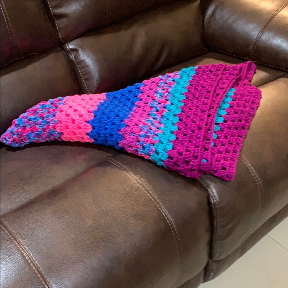 Handmade crochet quilt/throw - Picture 7 of 7